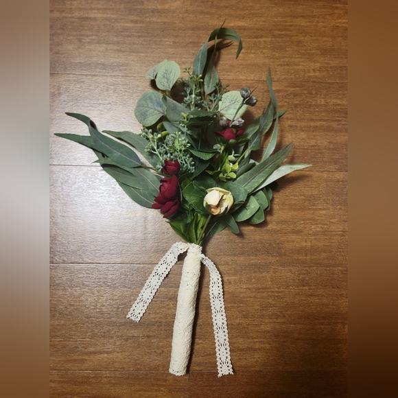 Faux Floral Wedding Decor - Picture 6 of 7